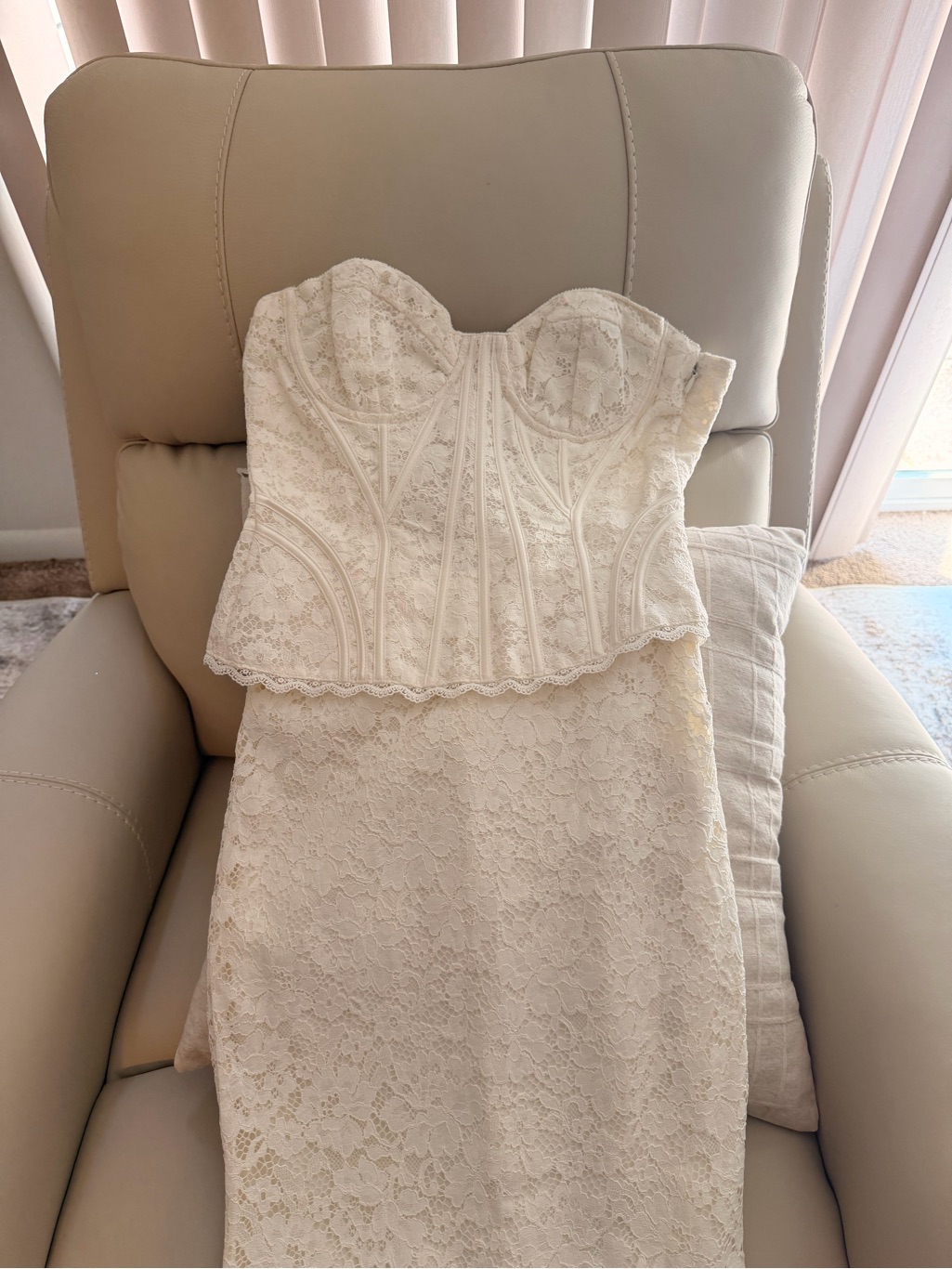 House Of Cb Solaine Ivory Lace Corset Maxi Dress/ Size M-Us. A-C Cup — image 5 of 8